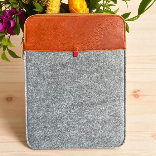 Universal felt sleeve case - 14",